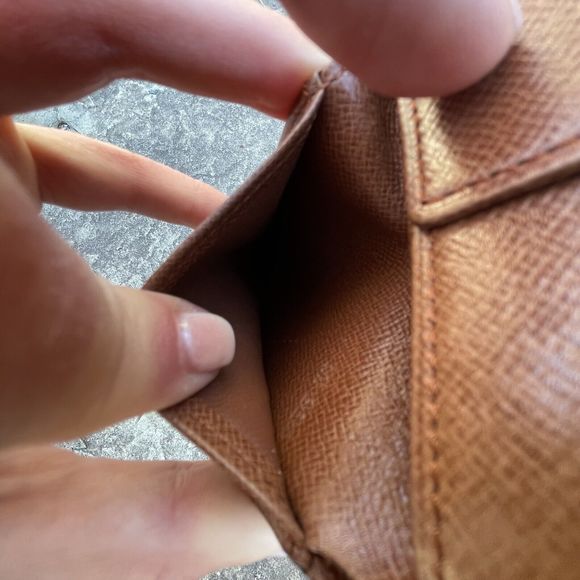 Louis Vuitton Monogram Billfold Bifold Wallet Coin Compartment - Picture 13 of 14